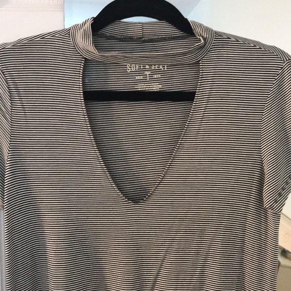 American Eagle “soft and sexy” striped t-shirt - Picture 2 of 4